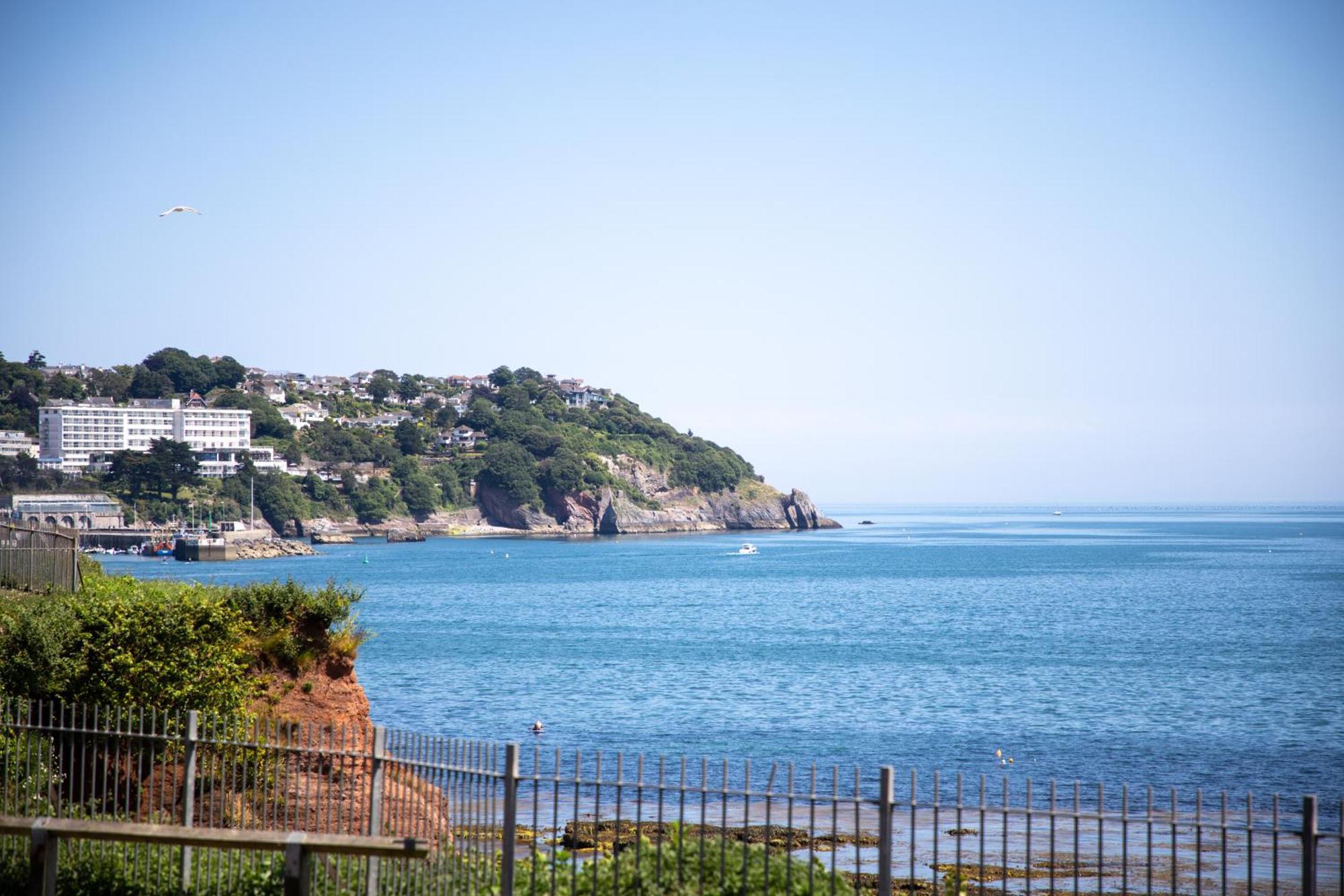 Waters Edge Hotel Torquay Exterior photo