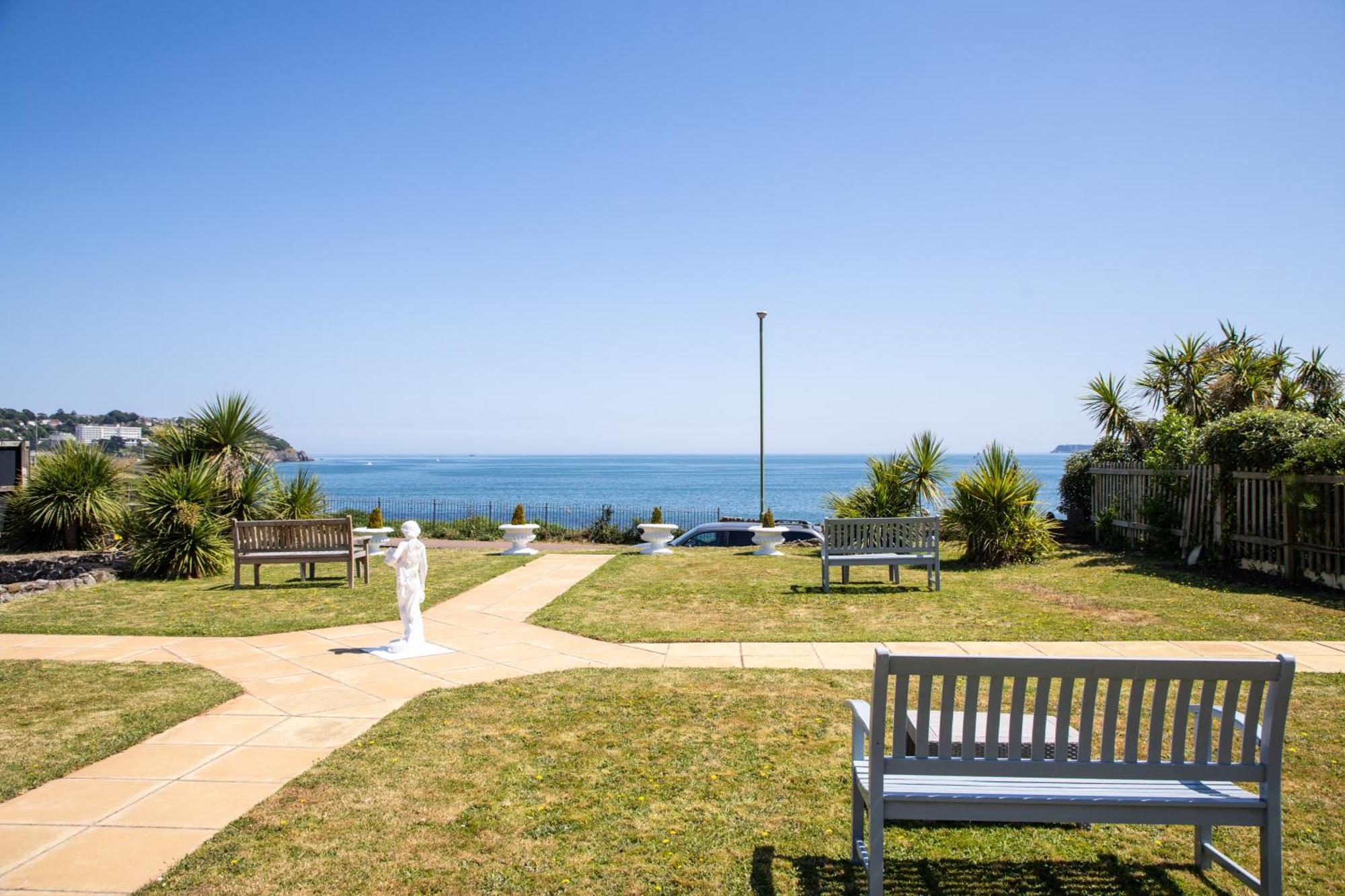 Waters Edge Hotel Torquay Exterior photo